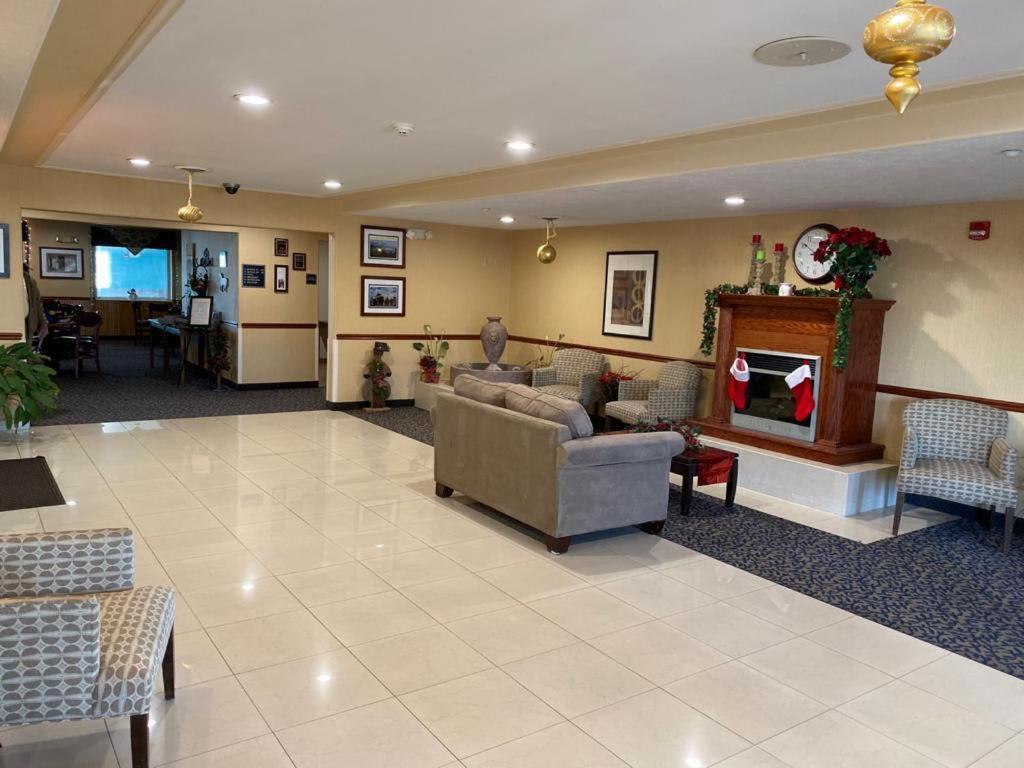 Fairgrounds Inn Du Quoin المظهر الخارجي الصورة