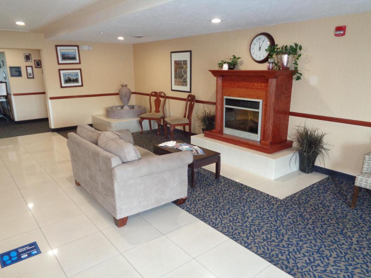 Fairgrounds Inn Du Quoin المظهر الخارجي الصورة