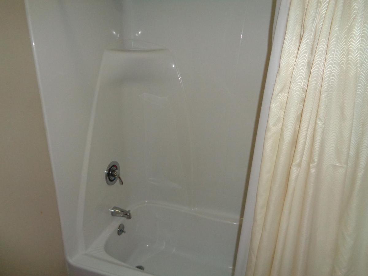 Fairgrounds Inn Du Quoin المظهر الخارجي الصورة